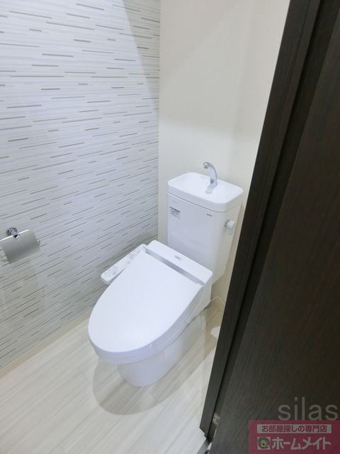 近鉄奈良線 河内花園駅 徒歩5分 3階建 築9年のトイレ写真