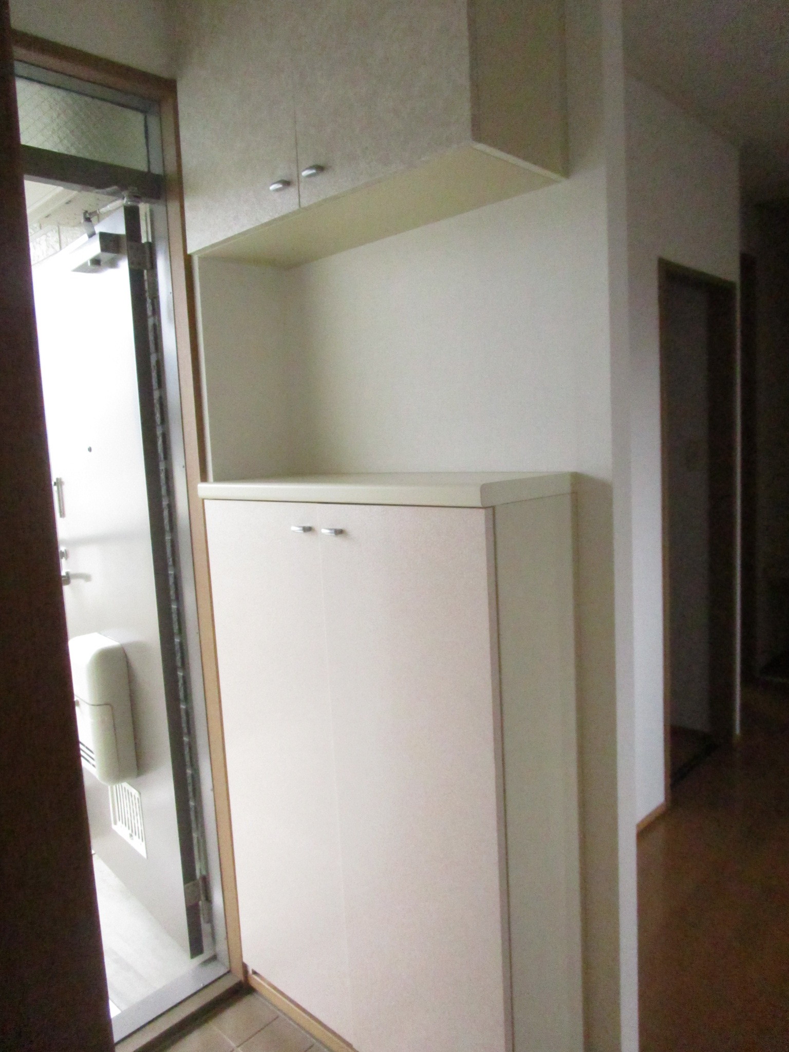 玄関　シューズＢＯＸは上下にあるタイプ！