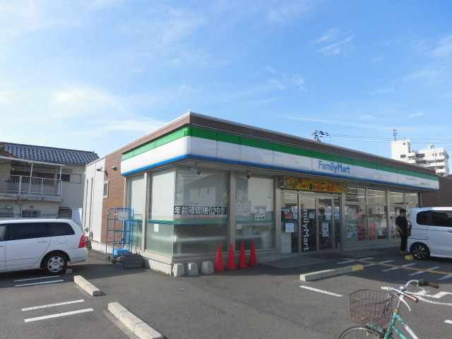 コンビニ　ファミリーマート岸和田野田町二丁目店（コンビニ）まで427m