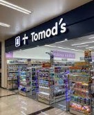 ドラックストア　トモズ横浜岡野店（ドラッグストア）まで888m