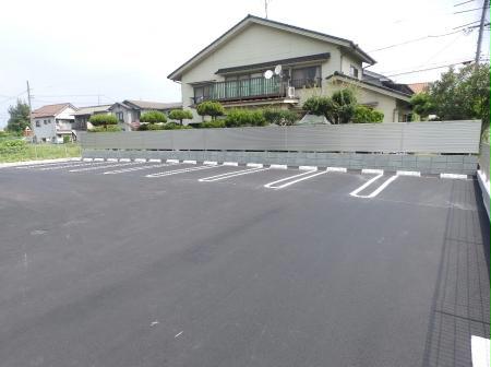 駐車場　駐車場