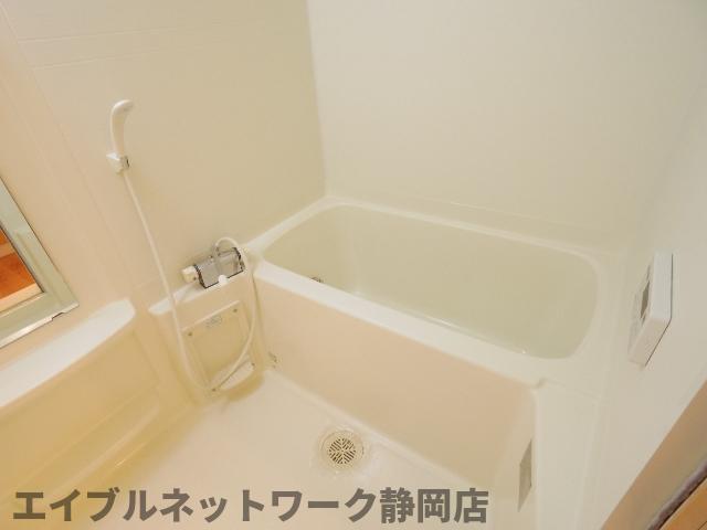 バス・シャワールーム　きれいなお風呂です