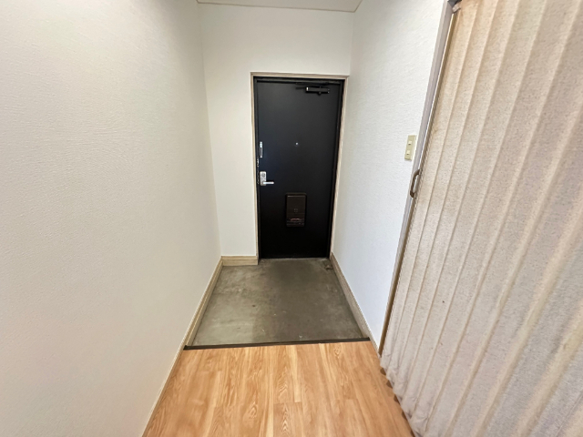 玄関　広々玄関