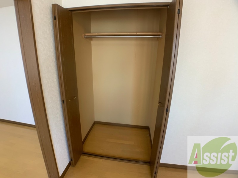 収納　洋室にはクローゼットがあるのですっきり片付きそうです。