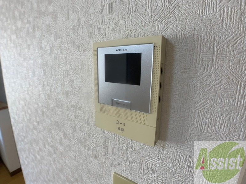 セキュリティ　ＴＶモニター付インターホンです。来客者の顔が見えるので安心！