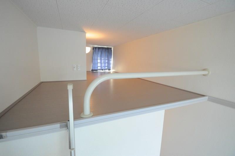 収納　広々したロフトで使い方は自由自在