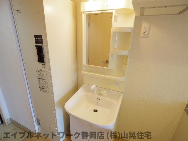 【静岡市葵区研屋町のマンションの洗面設備】