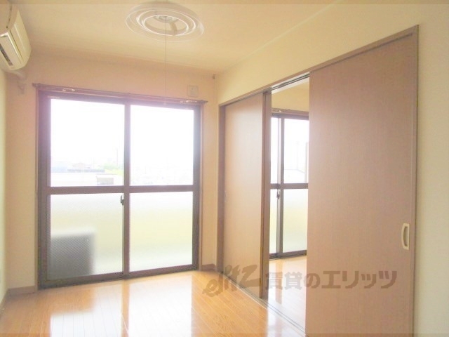 居室・リビング　洋室