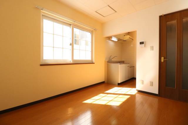 居室・リビング　日当たり良好です♪