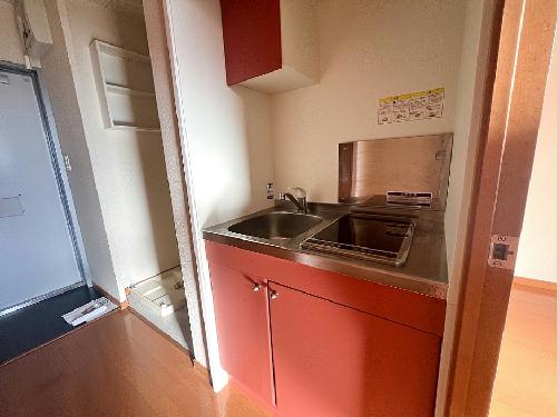 キッチン　設備・使用は号室により異なる為、現状を優先いたします