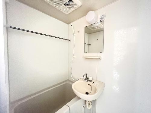 バス・シャワールーム　設備・使用は号室により異なる為、現状を優先いたします