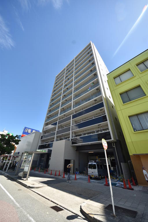 神戸市中央区中町通のマンションの建物外観