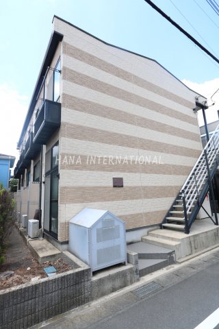 松戸市馬橋のアパートの建物外観