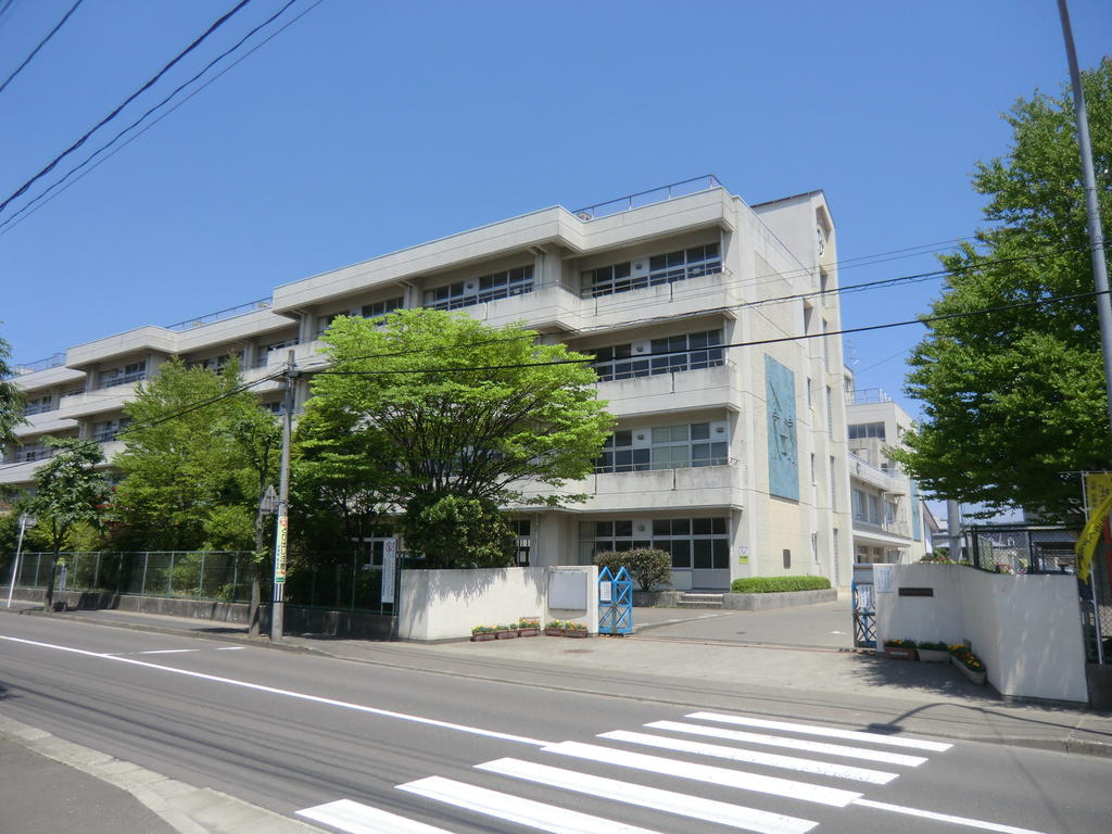 中学校　仙台市立富沢中学校（中学校）まで1100m