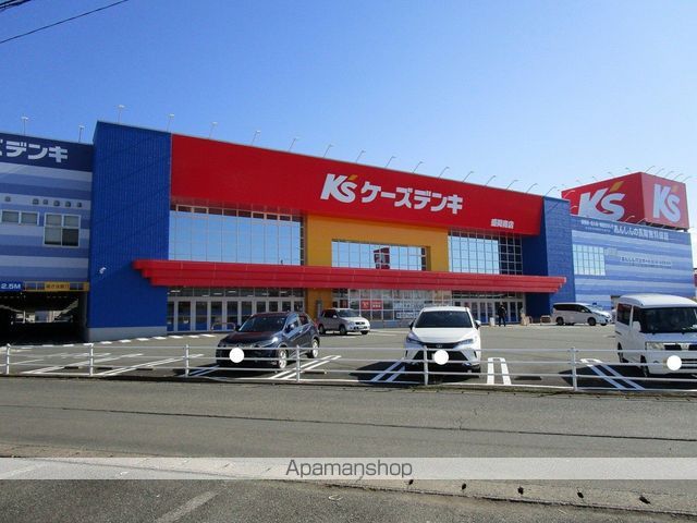 コンビニ　ファミリーマート（コンビニ）まで441m
