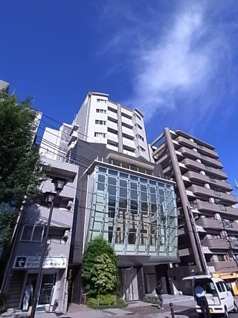 神戸市灘区灘北通のマンションの建物外観