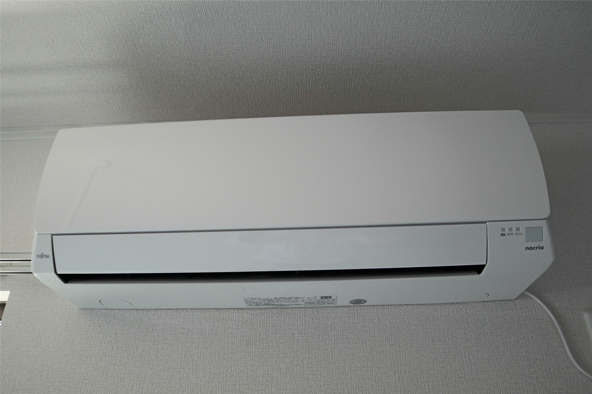 収納　エアコン