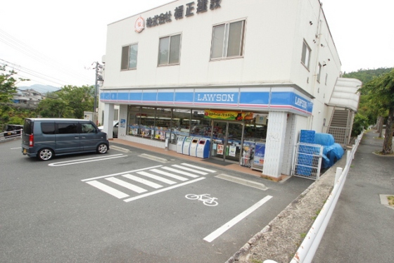 コンビニ　ローソン広島上安店（コンビニ）まで668m