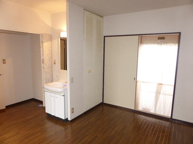 居室・リビング　リビング