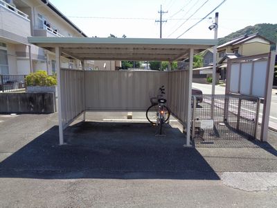 その他共有部分　敷地内に駐輪場あり