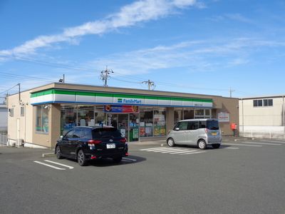 コンビニ　ファミリーマート豊橋緑ヶ丘一丁目店（コンビニ）まで287m