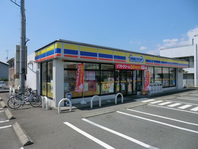 【沼津市青野のマンションのコンビニ】