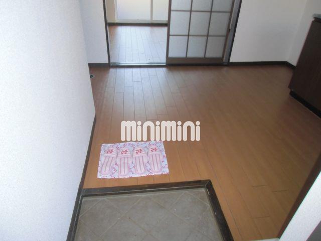 玄関　玄関に下駄箱置けます。