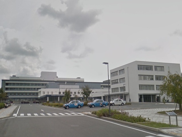病院　国立大学法人浜松医科大学医学部附属病院（病院）まで752m