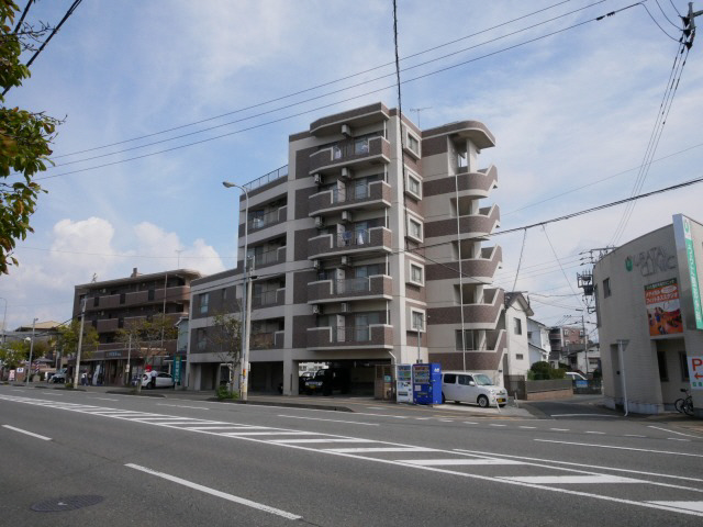 【大産若久マンションの建物外観】