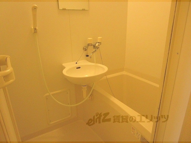 バス・シャワールーム　バス