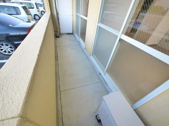 バルコニー　お洗濯にも便利なバルコニー付き