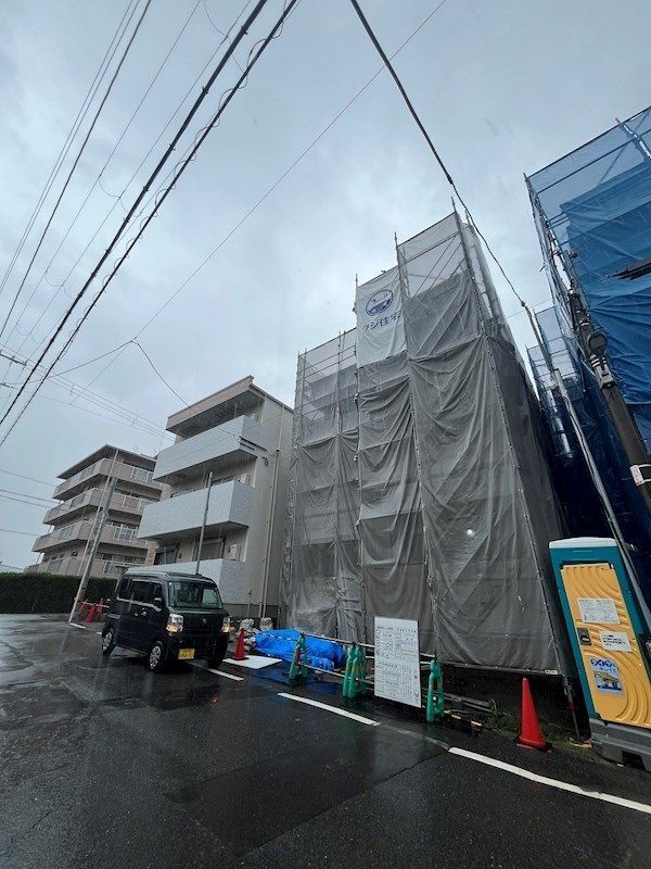 【大阪市西淀川区出来島のアパートの建物外観】