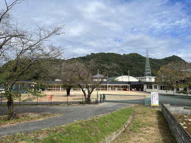 幼稚園・保育園　和気町立本荘にこにこ園（幼稚園・保育園）まで5455m