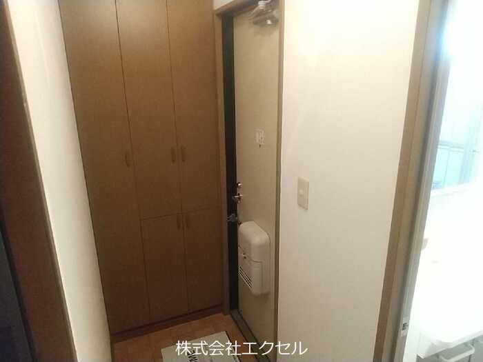 玄関　シューズボックス付です。