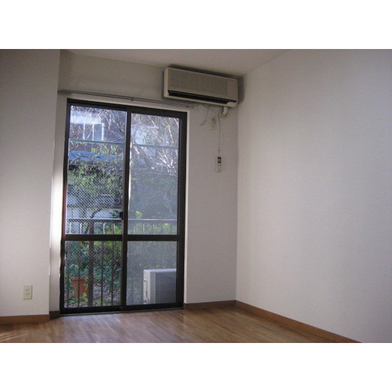 居室・リビング　※写真はリフォーム前です。