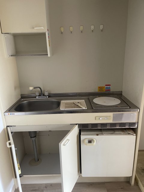 キッチン　写真は別号室です。