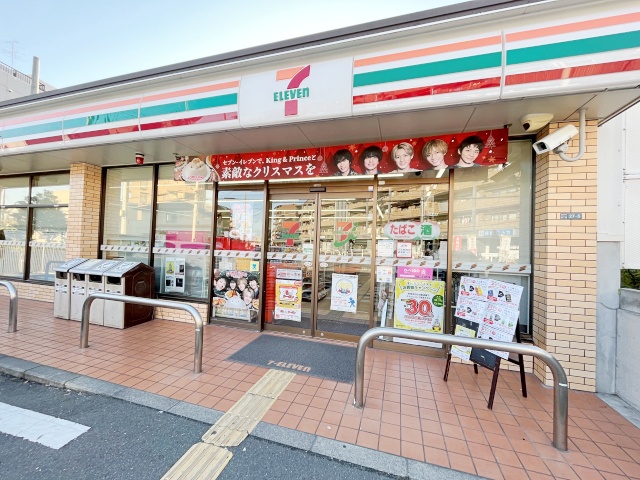 コンビニ　セブン－イレブン吹田佐井寺４丁目店（コンビニ）まで65m