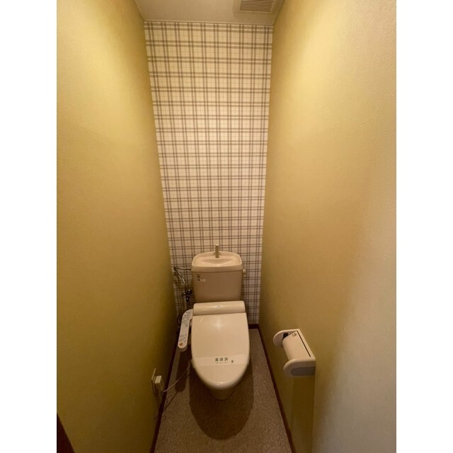 トイレ　ウォシュレット付き