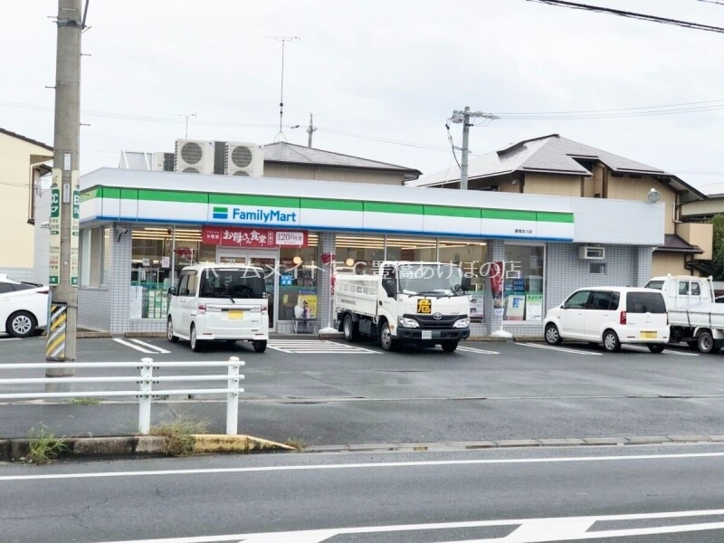 コンビニ　ファミリーマート豊橋吉川店（コンビニ）まで394m