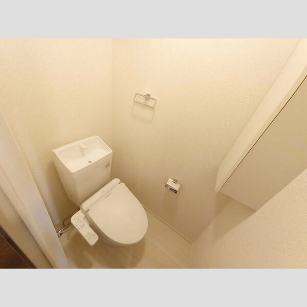 トイレ　清潔感のあるトイレです