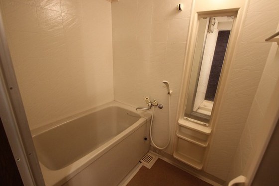 バス・シャワールーム　※別室の写真です