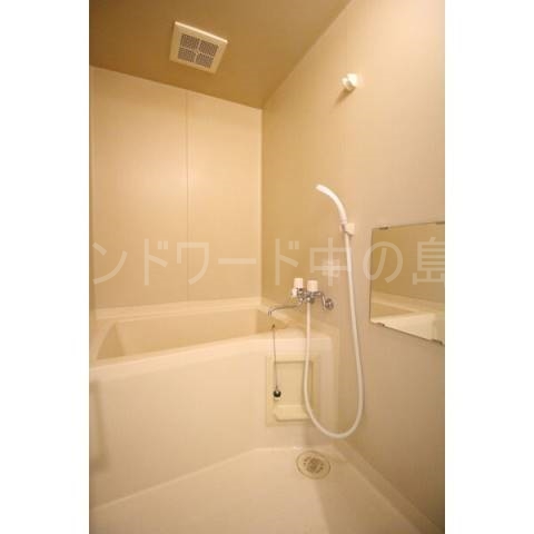 バス・シャワールーム　詳細は、ウィンドワード中の島までご相談下さい。