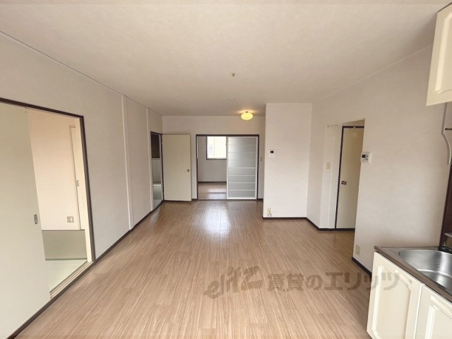 居室・リビング　リビング