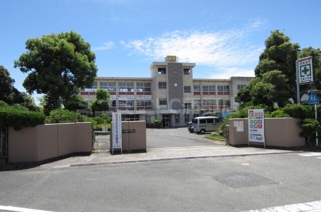 小学校　蒲郡市立竹島小学校（小学校）まで786m