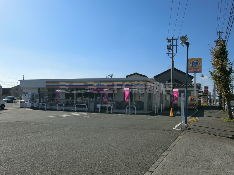 コンビニ　ミニストップ蒲郡三谷北通店（コンビニ）まで329m