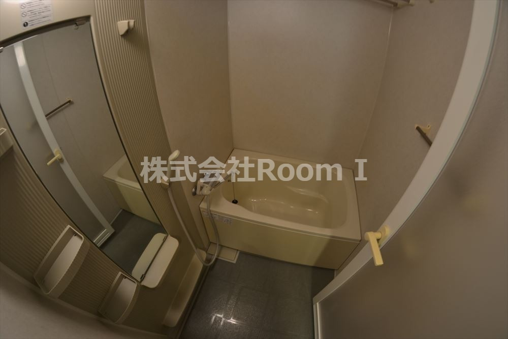 バス・シャワールーム　お風呂で日々の疲れを落としましょう