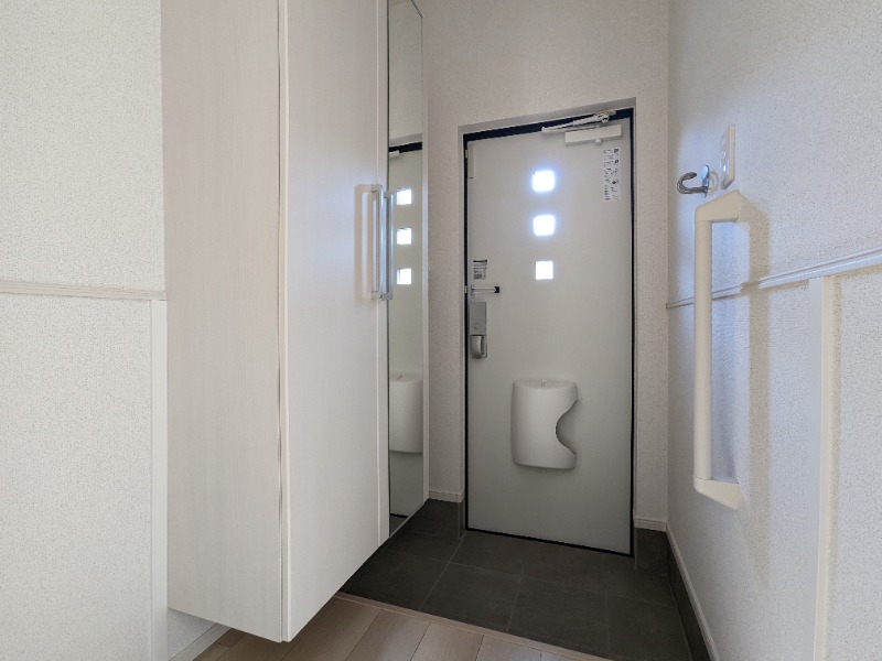 玄関　図面と現状に相違がある場合には現状を優先