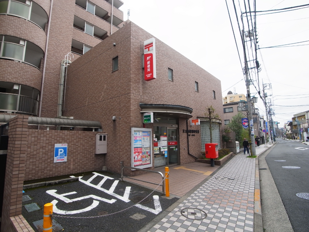 郵便局　足立西綾瀬郵便局（郵便局）まで596m