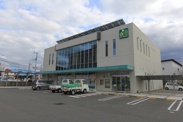 銀行　伊予銀行福音寺支店（銀行）まで120m