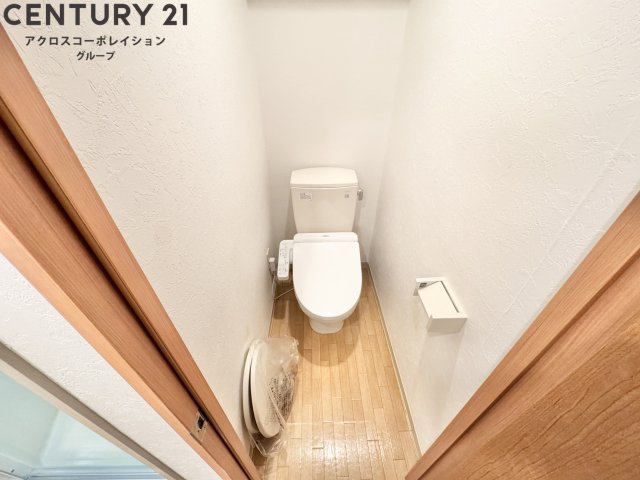 トイレ　温水洗浄便座